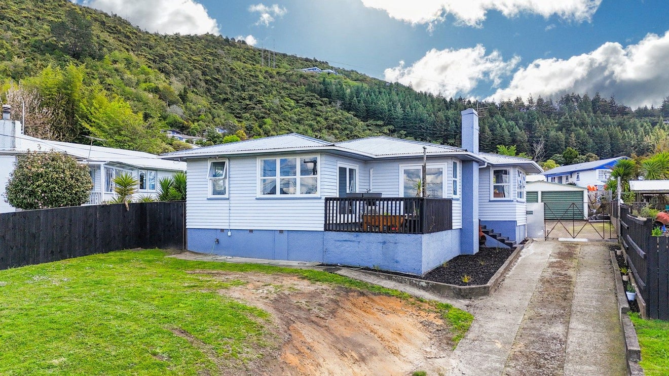 5 Robin Street, Selwyn Heights, Rotorua - Carousel 1