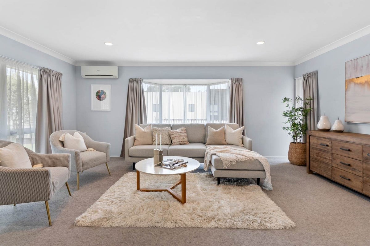 9 Redfern Lane, Glenfield, Auckland - Carousel 2