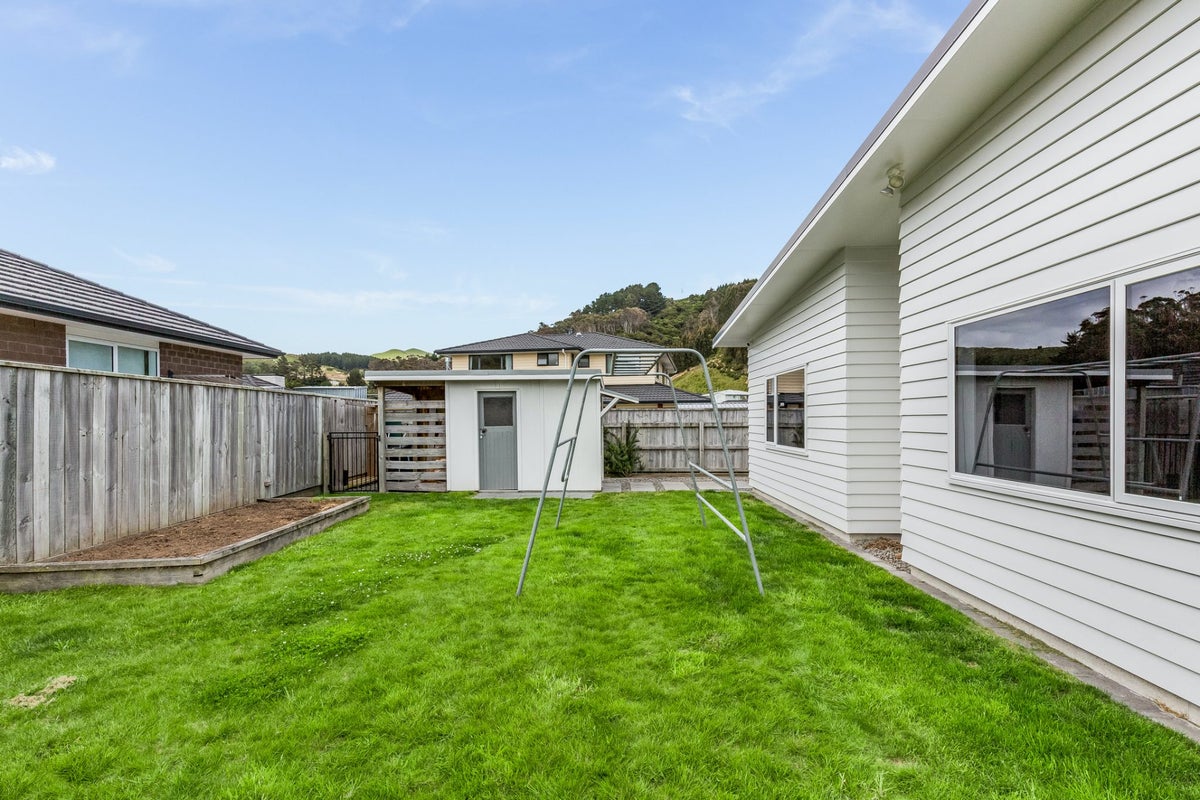 28 Banks Boulevard, Whitby, Porirua - Carousel 25