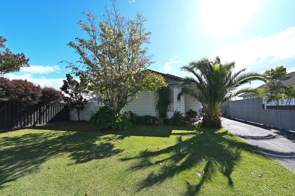 19 Constable Crescent, Onekawa, Napier - Carousel 1