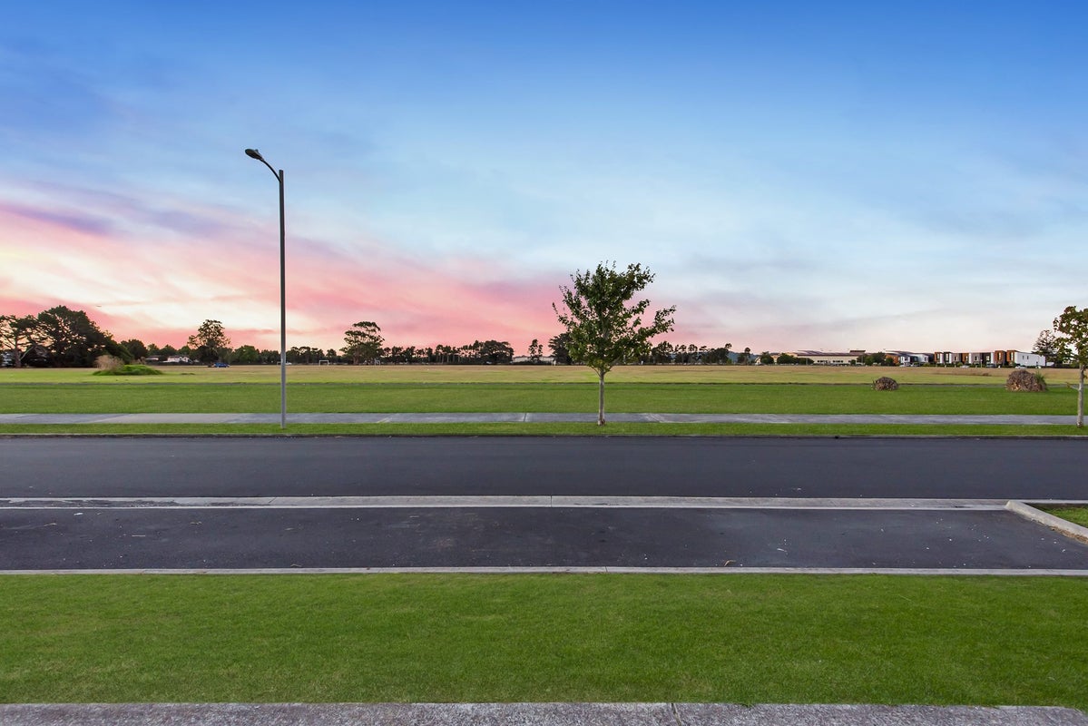 15 Walsh Road, Papakura, Papakura - Carousel 14