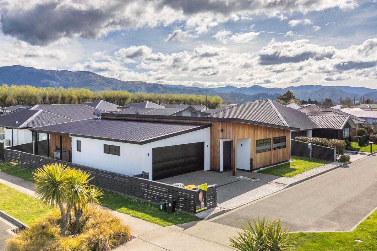 12 Tana Pukekohatu Avenue, MOTUEKA, Motueka - Carousel 1