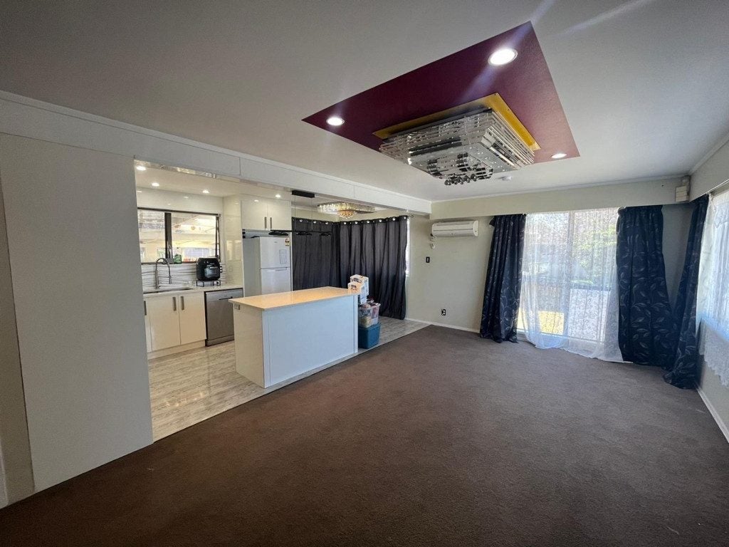 6 Montego Place, Weymouth, Auckland - Carousel 1