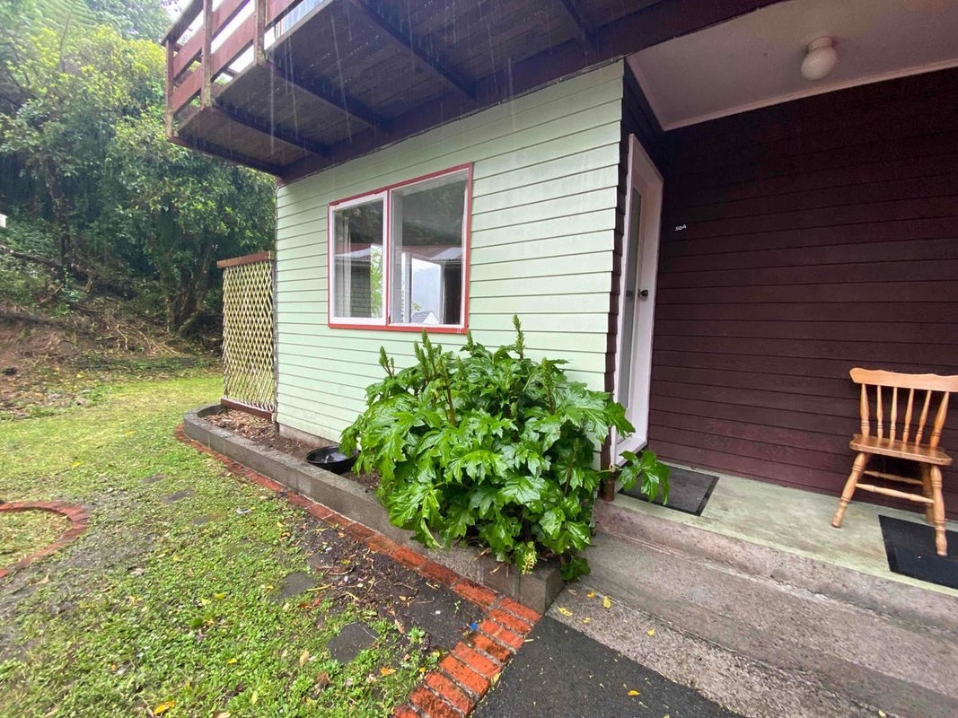 50 Makara Road, Karori, Wellington - Carousel 1