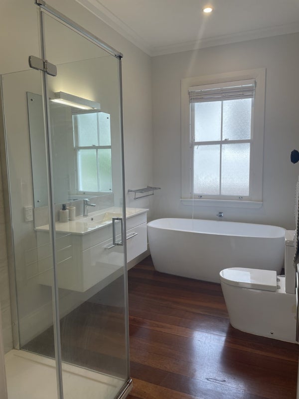 25 Springfield Road, Morningside, Auckland - Carousel 21