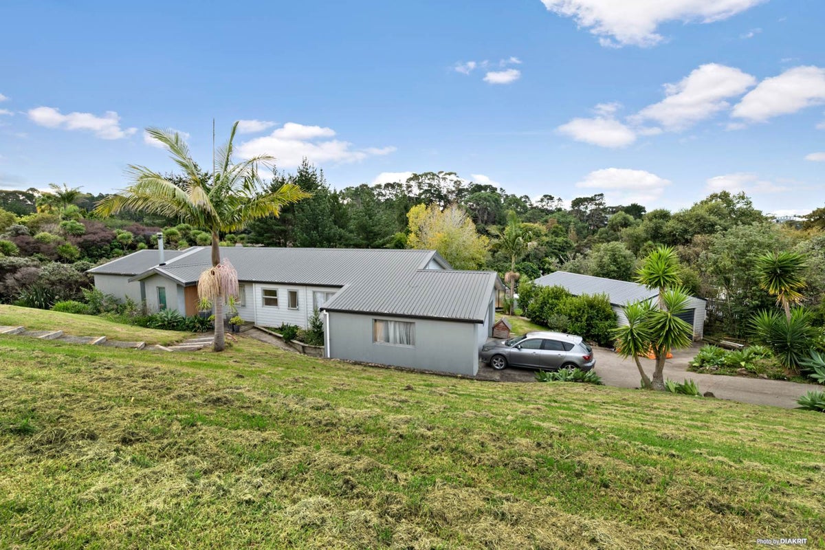 39A Cedar Terrace, Stanmore Bay, Whangaparaoa - Carousel 1
