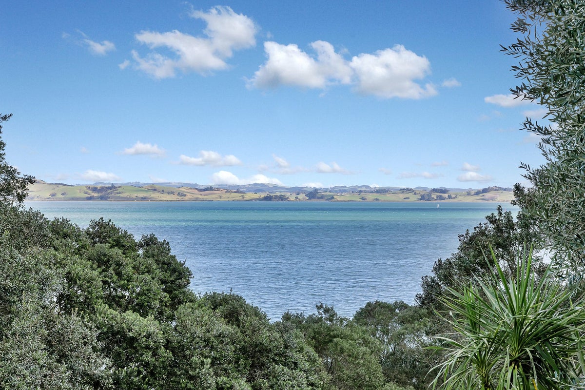 643 Whangarei Heads Road, Whangarei - Carousel 1