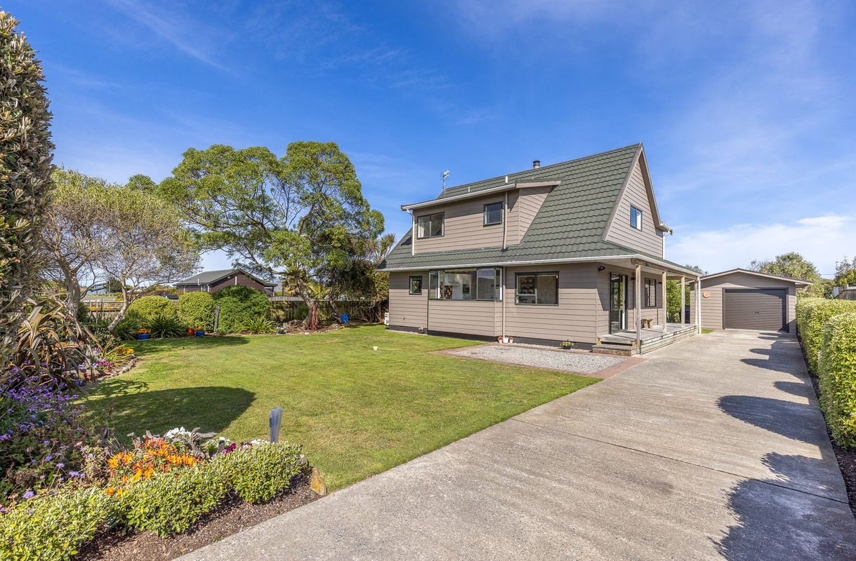 45 Gawler Street, Te Horo Beach, Otaki - Carousel 1