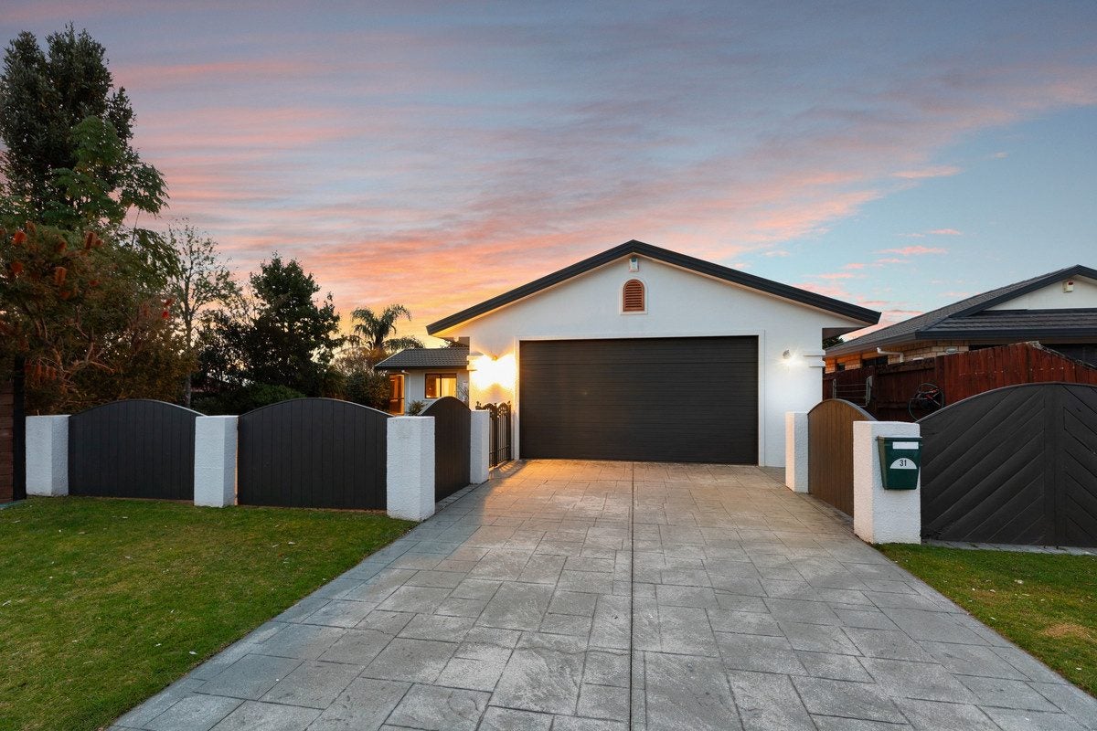 31 Elderton Avenue, Pyes Pa, Tauranga - Carousel 2