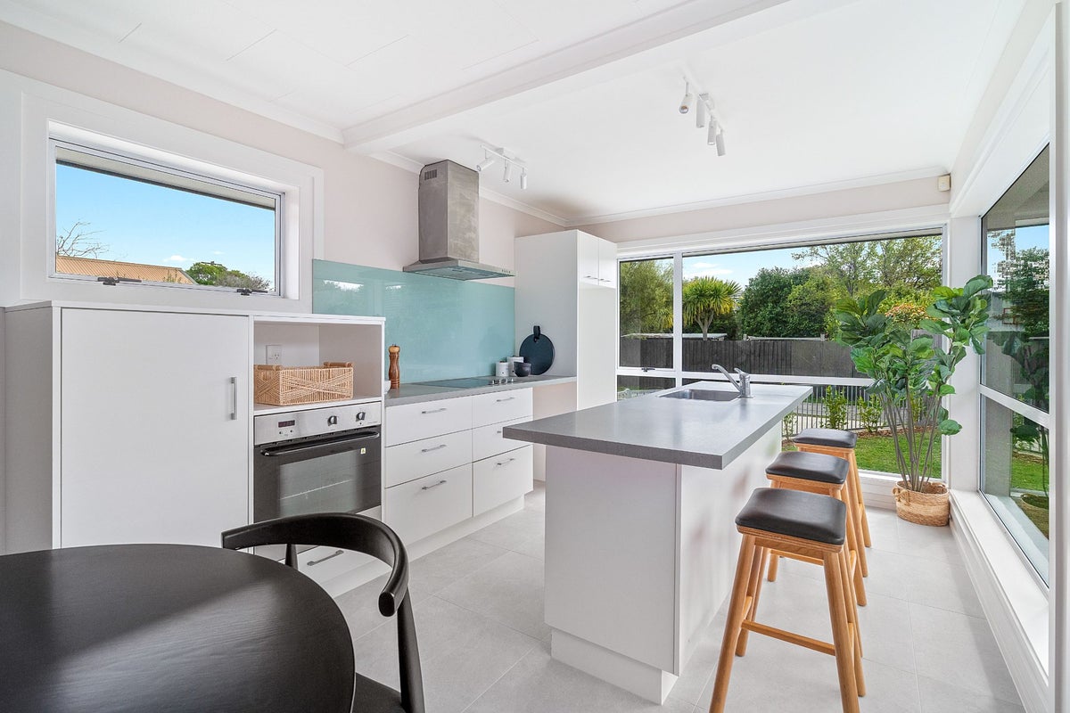 829 Ferry Road, Woolston, Christchurch - Carousel 2