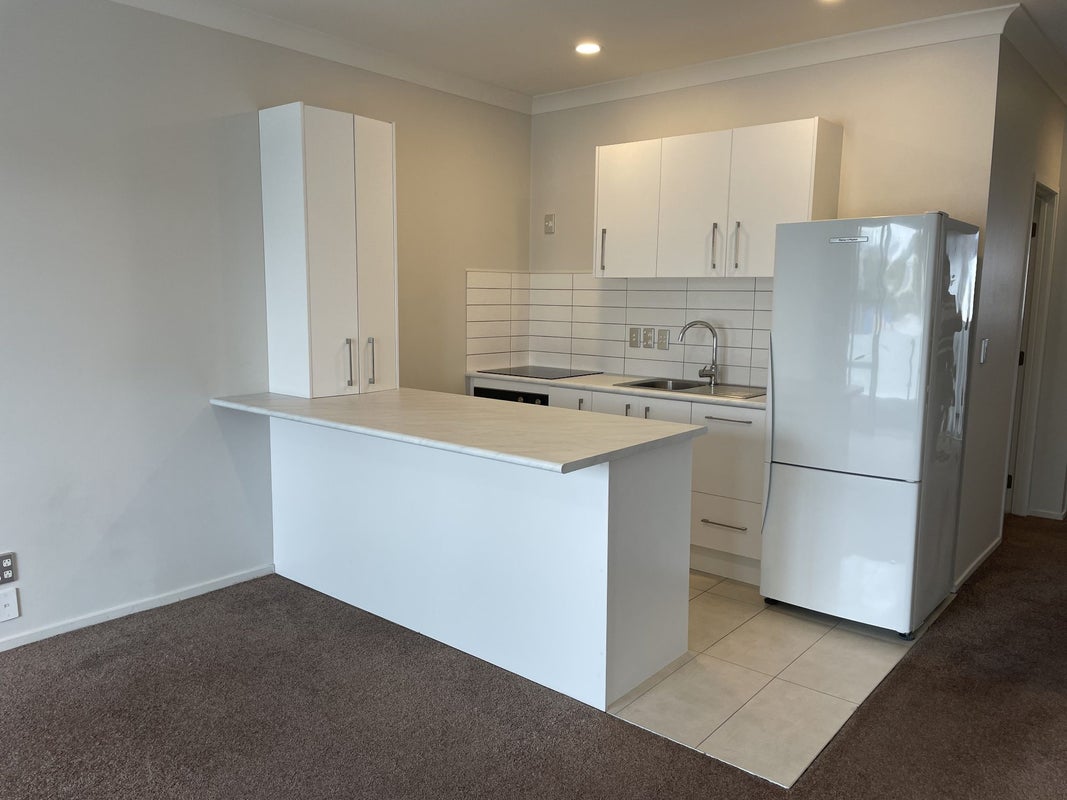 210/3 Morningside Drive, St Lukes, Auckland - Carousel 2