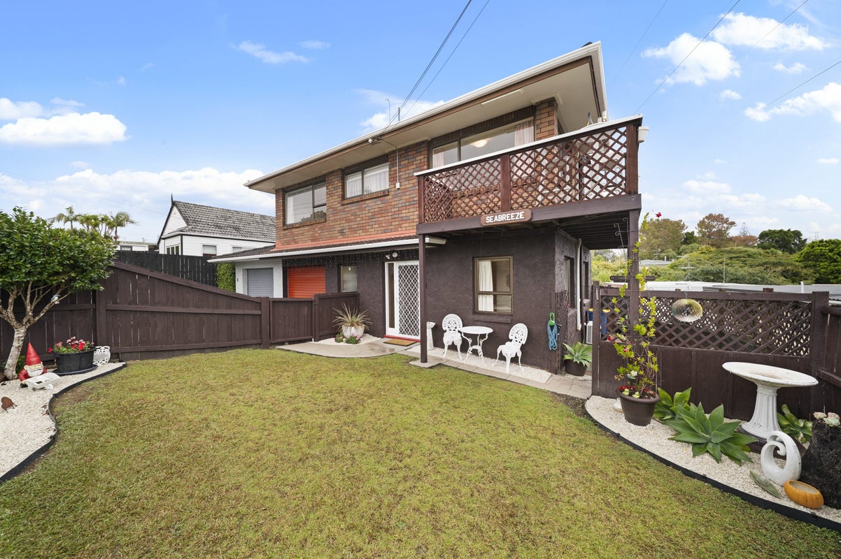 1/38 Koromiko Street, New Lynn, Auckland - Carousel 2