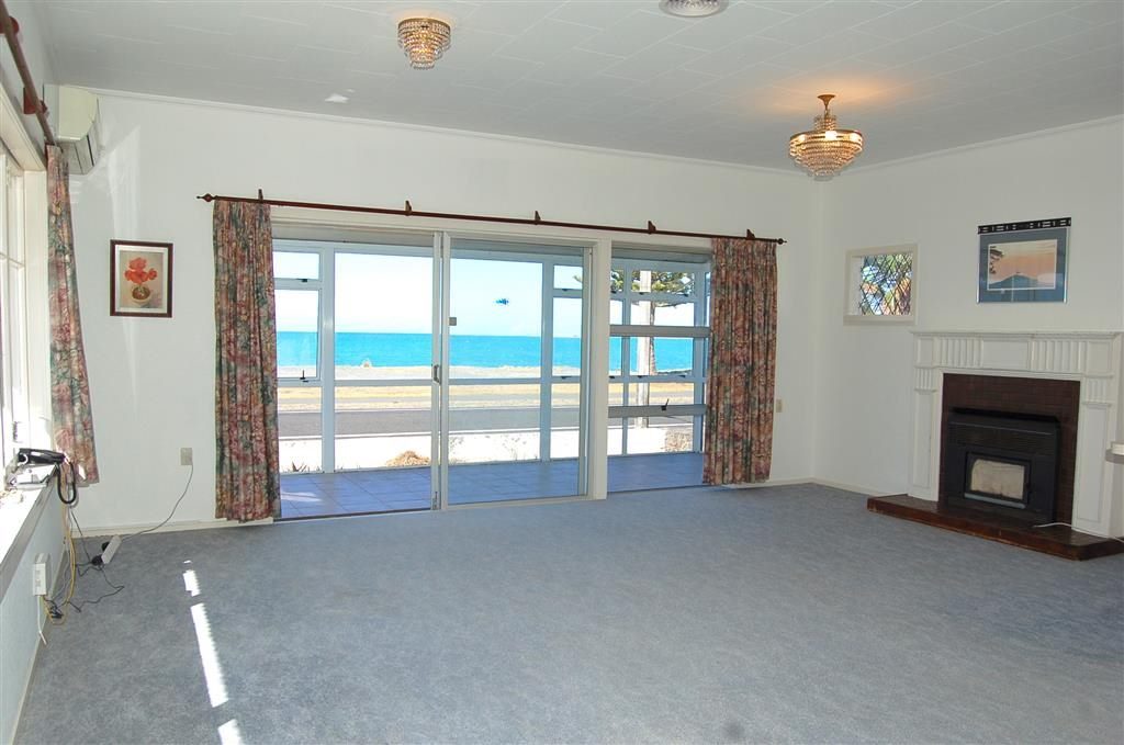 49 The Esplanade, Westshore, Napier - Carousel 2