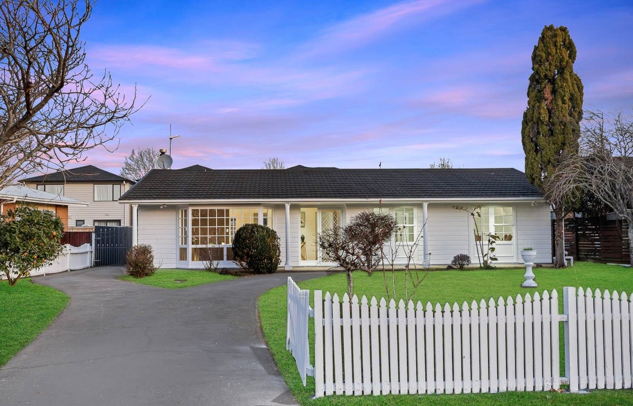 42 Manse Road, Pahurehure, Papakura, Auckland - Carousel 1