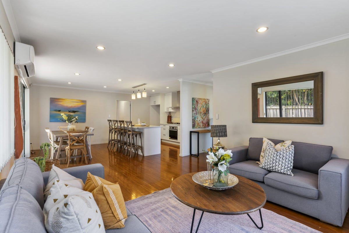 12 Peerless Avenue, Takanini, Auckland - Carousel 2