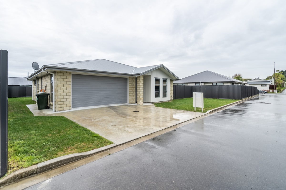 185 John Street, Heidelberg, Invercargill - Carousel 2