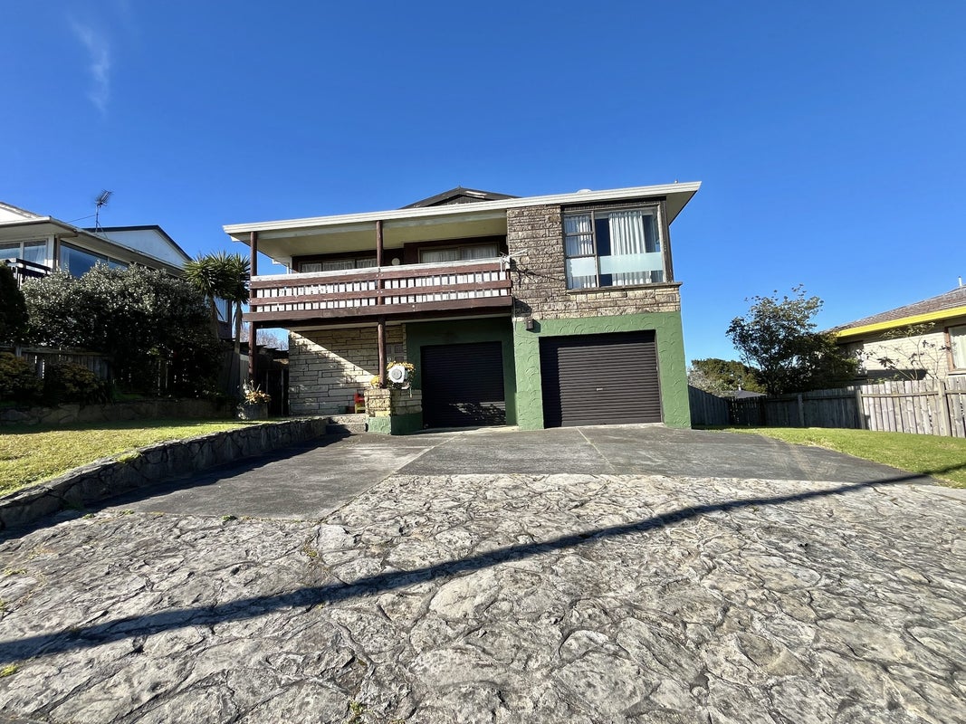 125 Redoubt Road, Goodwood Heights, Auckland - Carousel 2