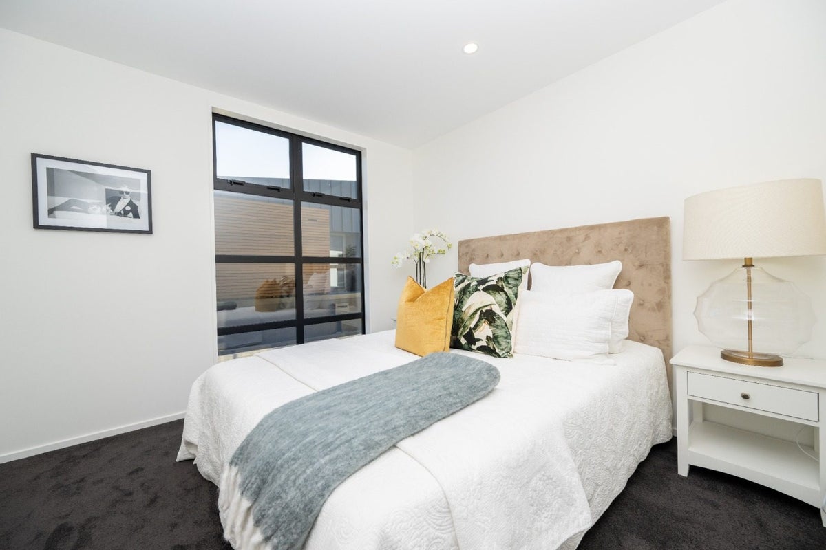 4/35 Gracefield Avenue, Christchurch Central, Christchurch - Carousel 2