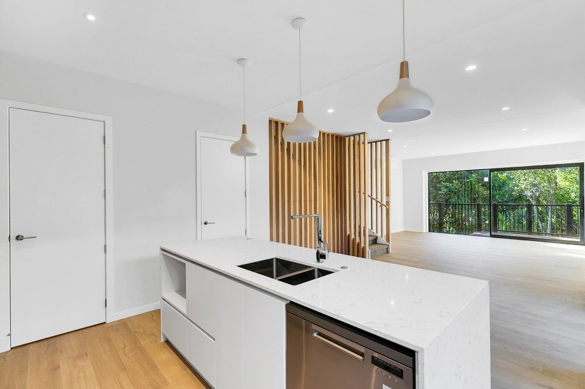9C De Luen Street, Point Chevalier, Auckland - Carousel 2