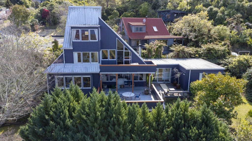 16 Brunette Drive, Acacia Bay, Taupo - Carousel 2