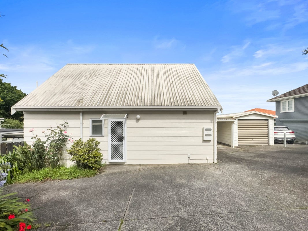 2/14 Chalmers Street, Avondale, Auckland - Carousel 2