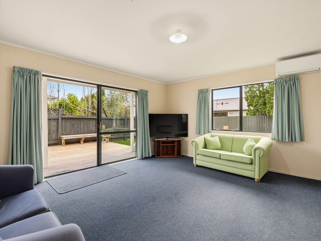 33 Ruahine Street, Roslyn, Palmerston North - Carousel 2