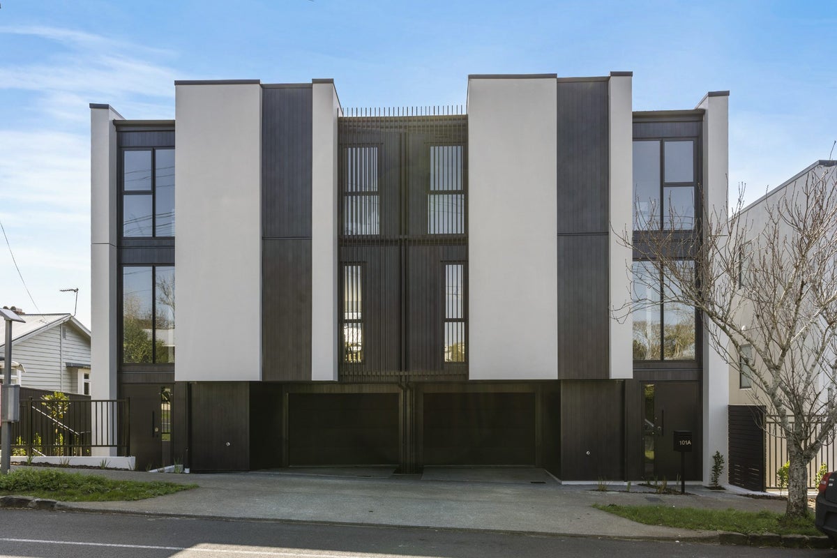 2/101 West End RD, Westmere, Auckland - Carousel 1