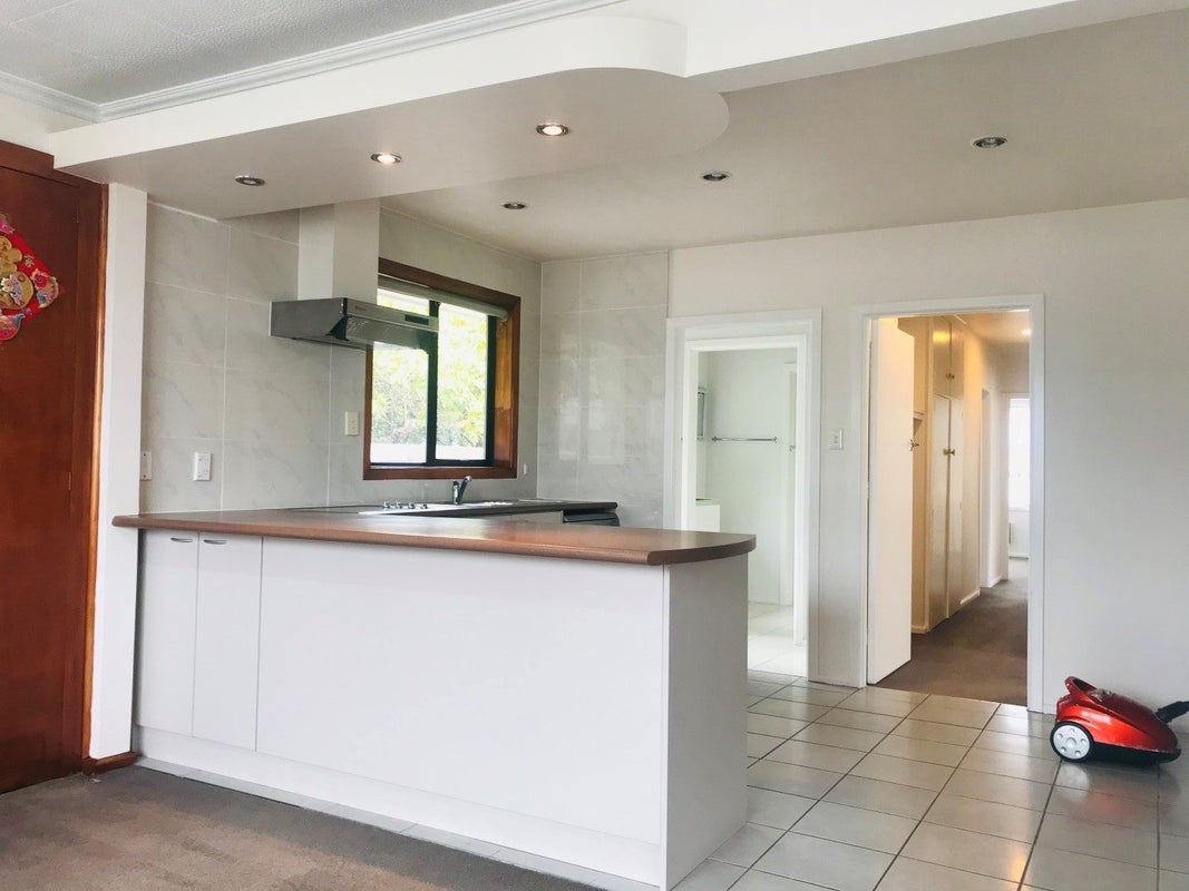 4 Shirldale Place, Avonhead, Christchurch - Carousel 2