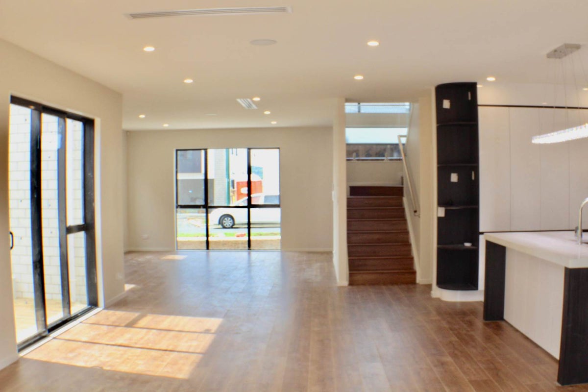 7 Uki Way, Flat Bush, Auckland - Carousel 4