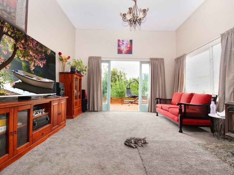 29 Bruce Street, Hunterville - Carousel 2