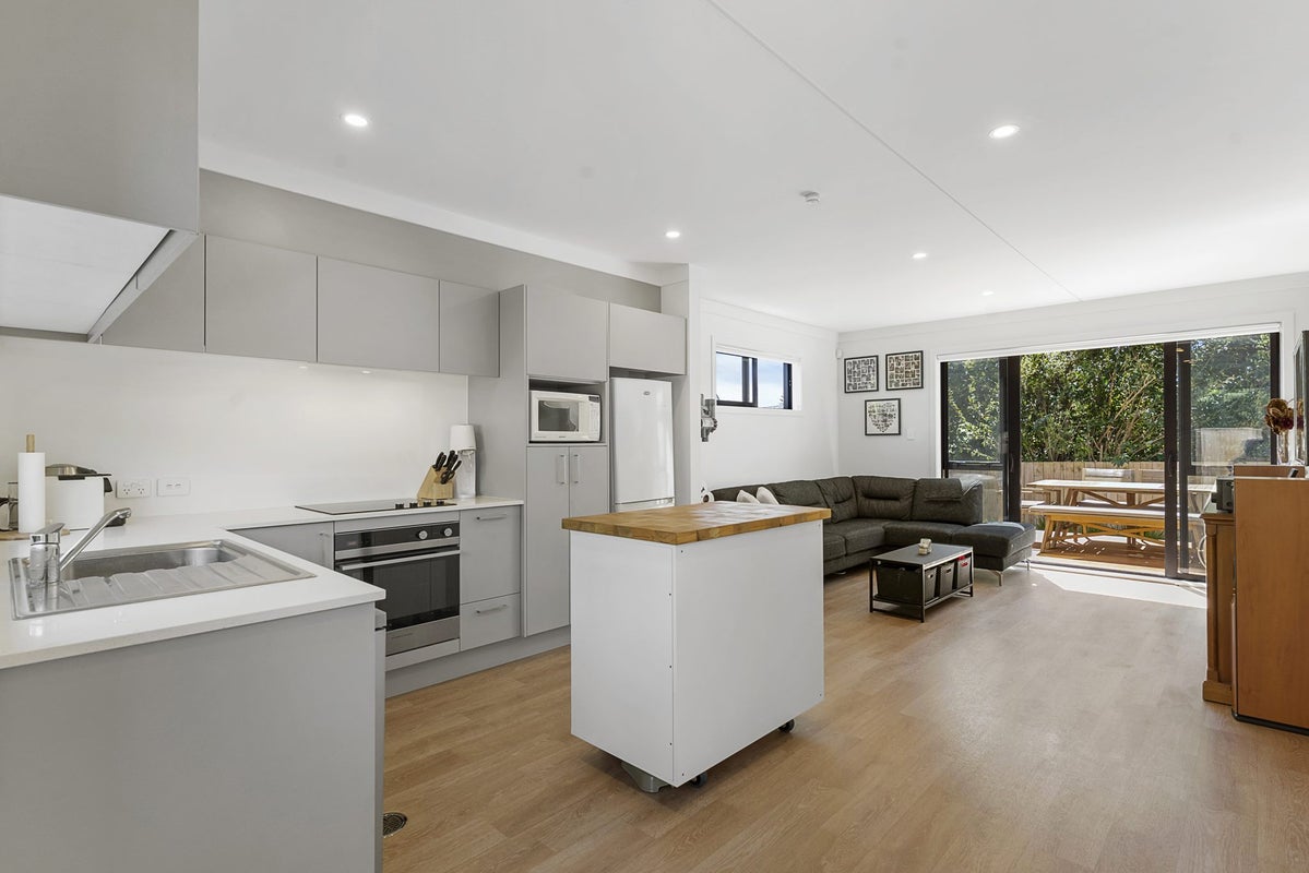 11 Toitu Place, Birkdale, Auckland - Carousel 1