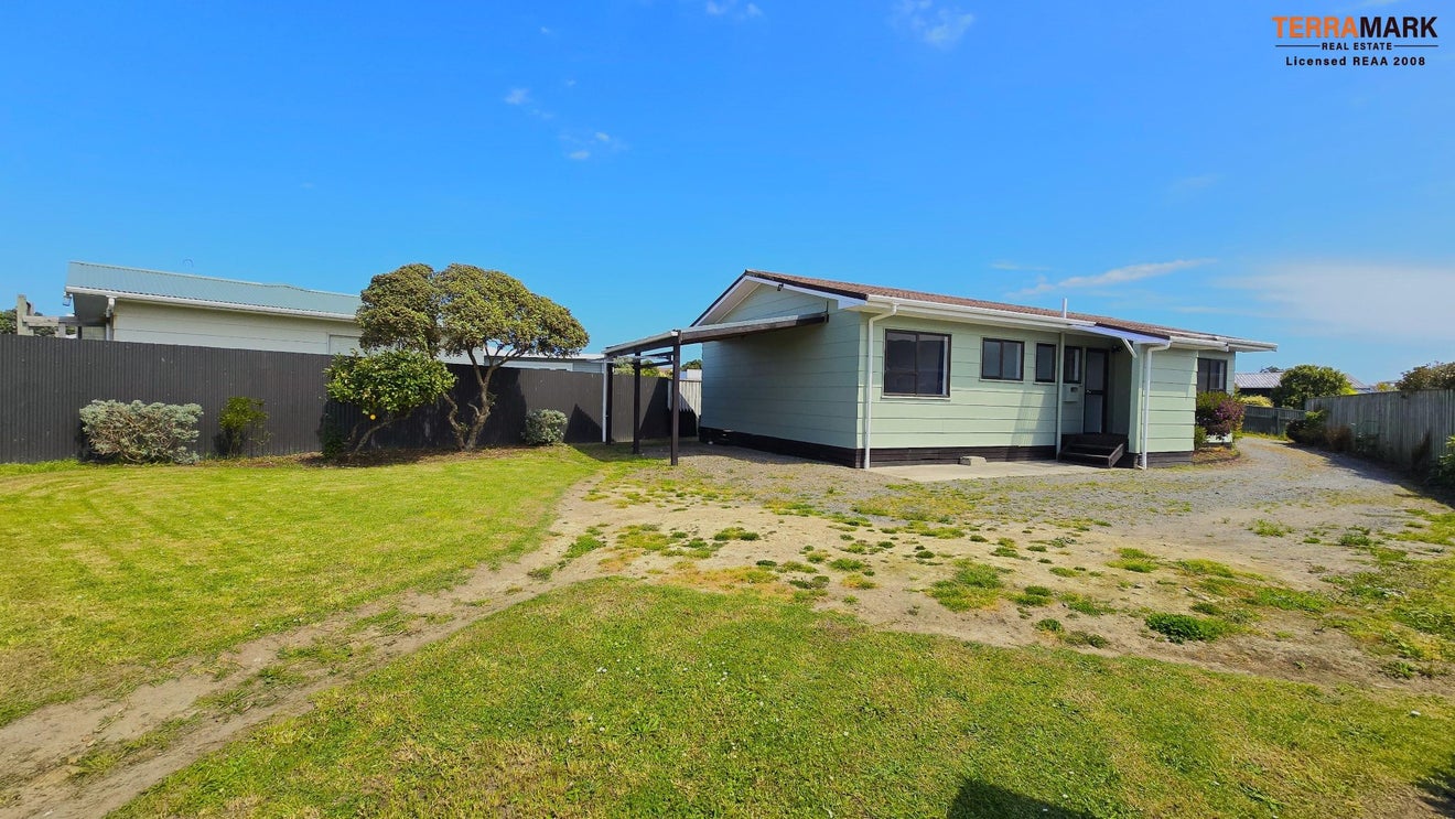 40 Simcox Street, Otaki Beach, Otaki - Carousel 1