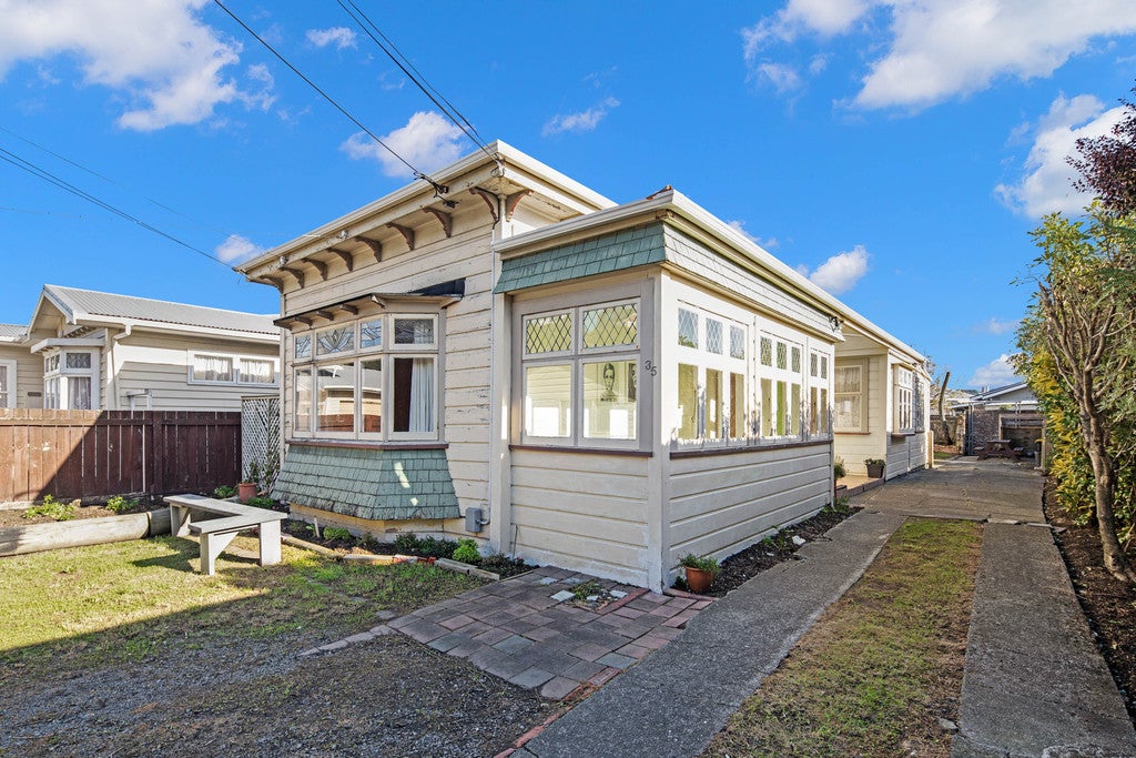 35 Ira Street, Miramar, Wellington - Carousel 2