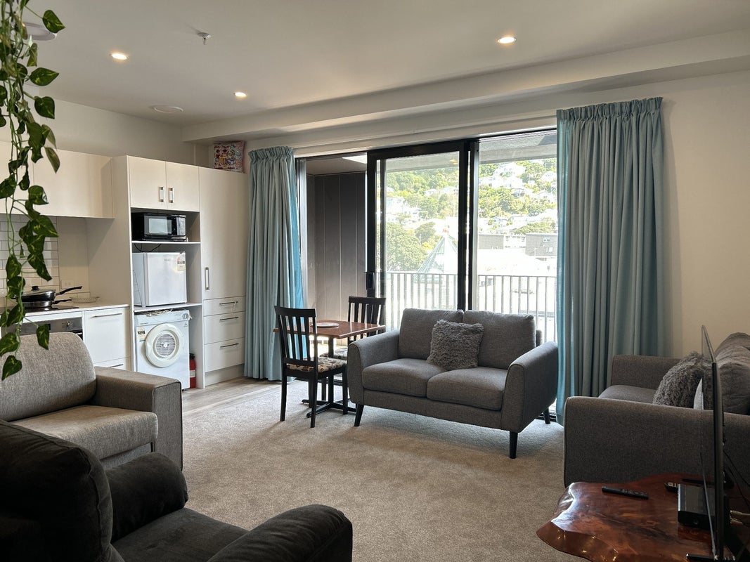 311/2 Onepu Road, Kilbirnie, Wellington - Carousel 2