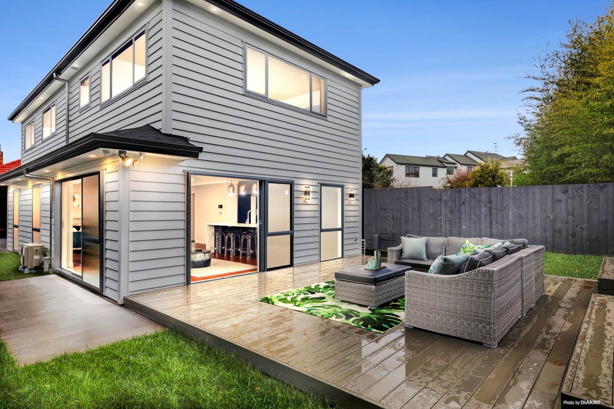 30A Harapaki Road, Meadowbank, Auckland - Carousel 1