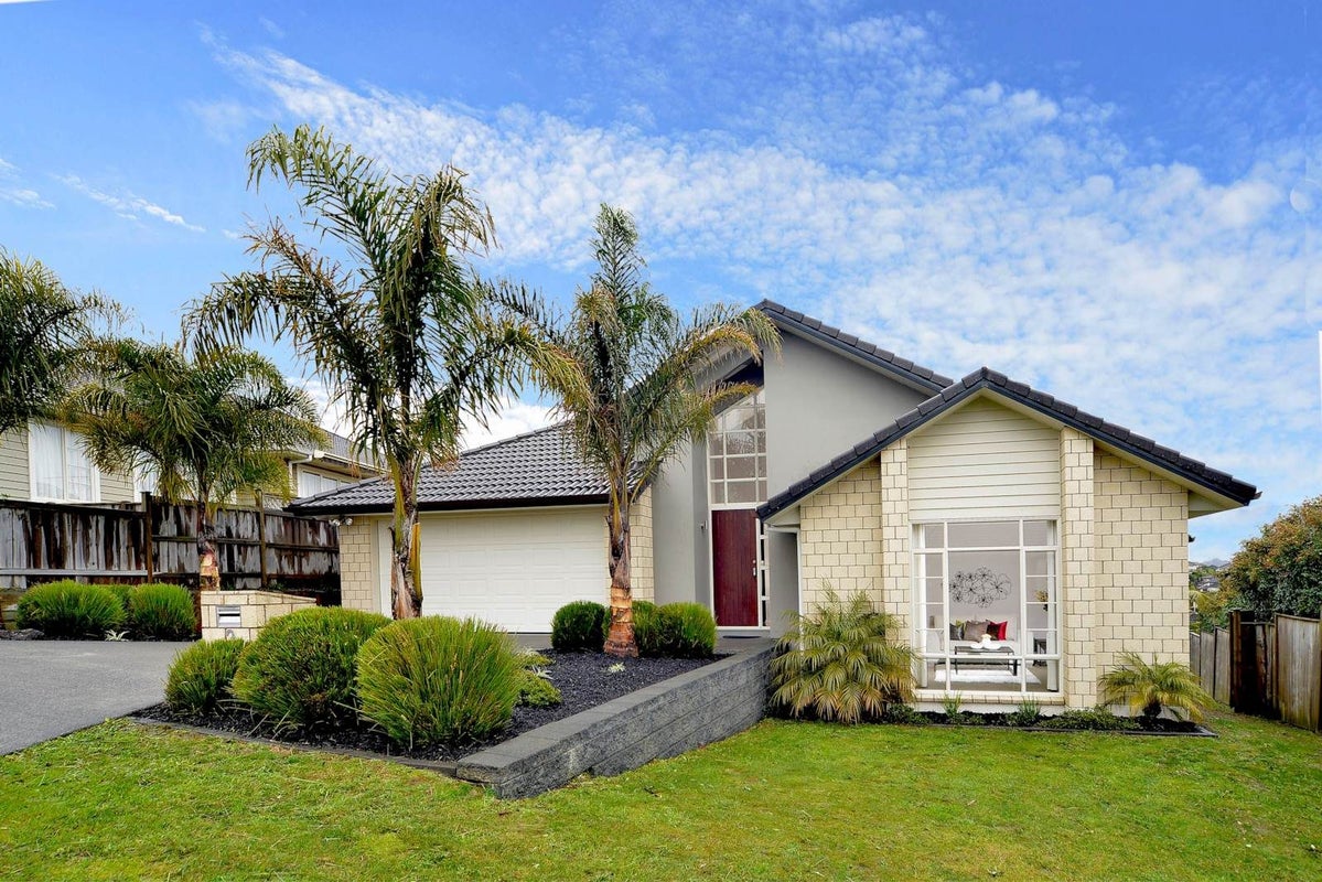 3 Brancott Place, Flat Bush, Auckland - Carousel 1