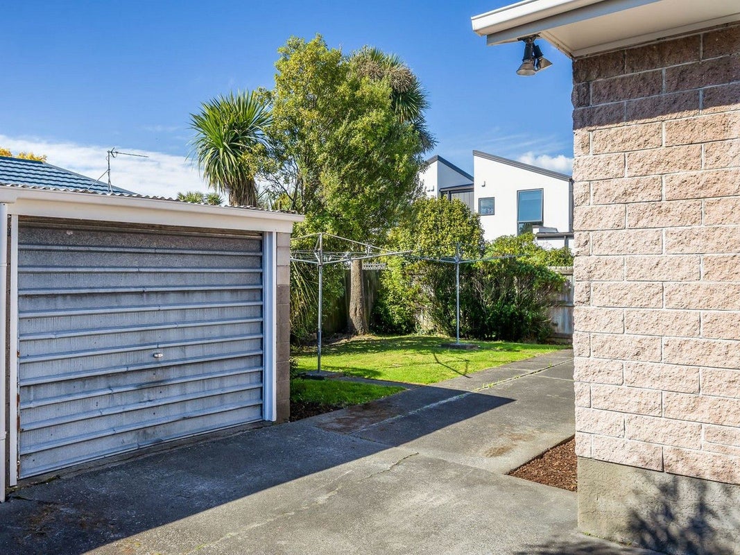 2/180 Lyttelton Street, Spreydon, Christchurch - Carousel 11