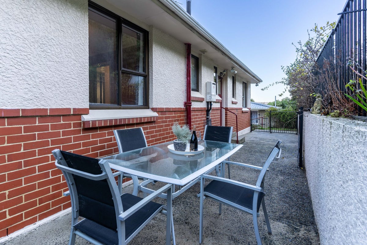 15 Woodside Terrace, Andersons Bay, Dunedin - Carousel 2