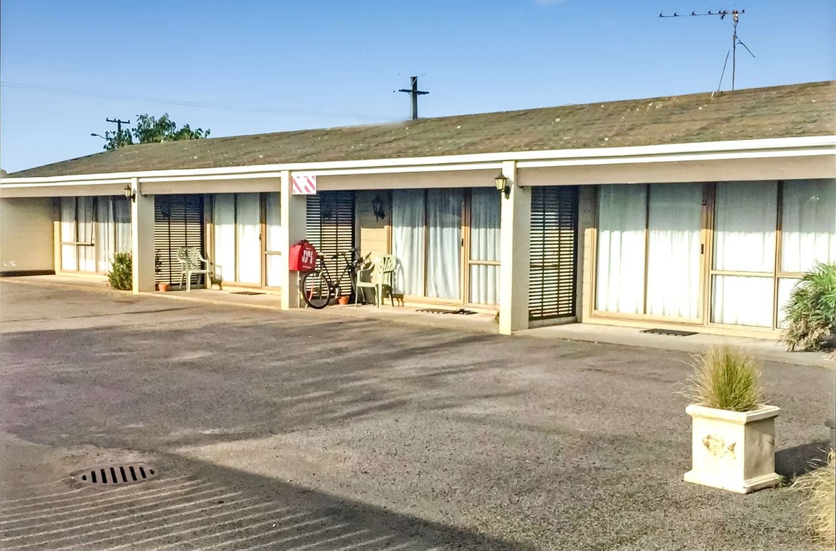 219 South Road, Hawera - Carousel 2