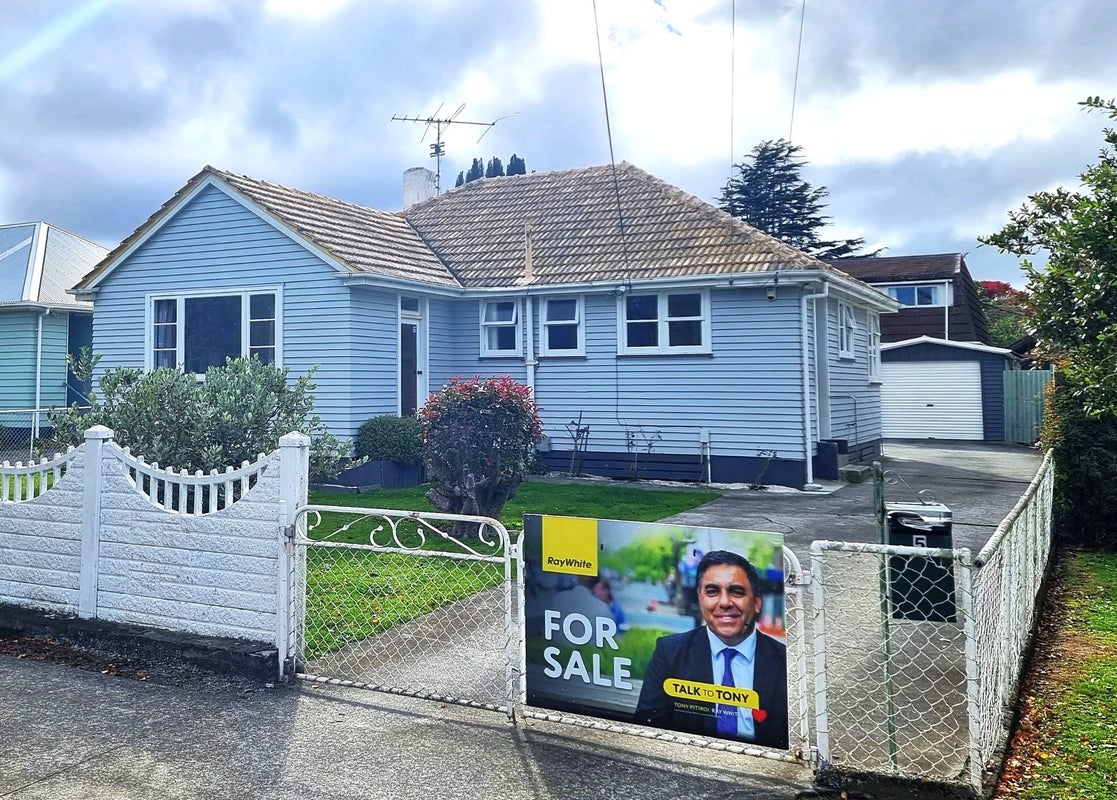 5 Rainey Grove, Taita, Lower Hutt - Carousel 10