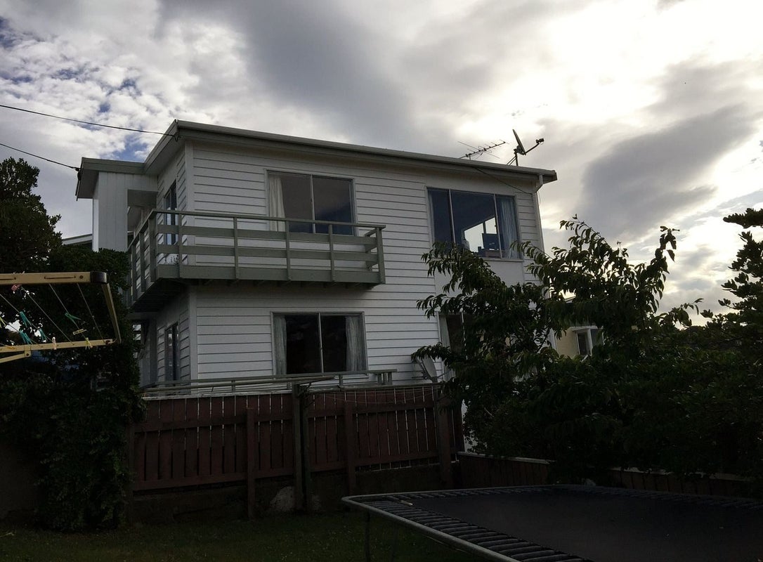 2 Overtoun Terrace, Hataitai, Wellington - Carousel 18