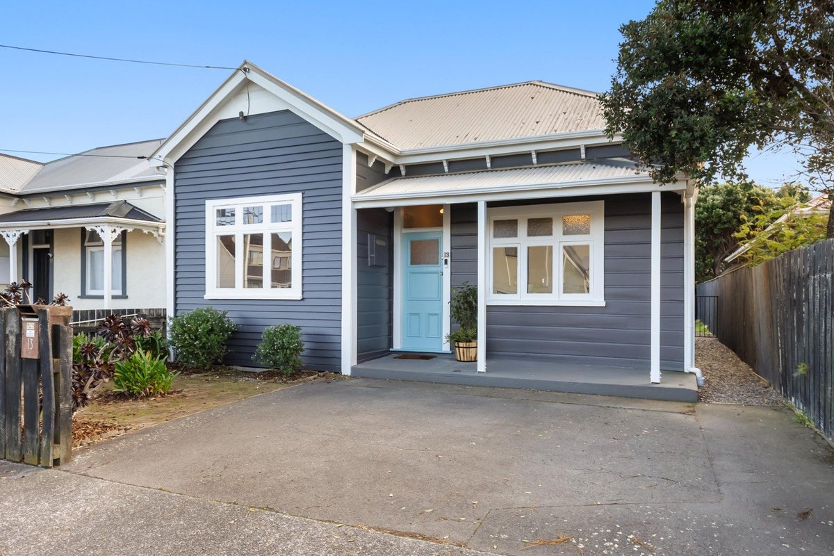 13 Richmond Street, Petone, Lower Hutt - Carousel 2