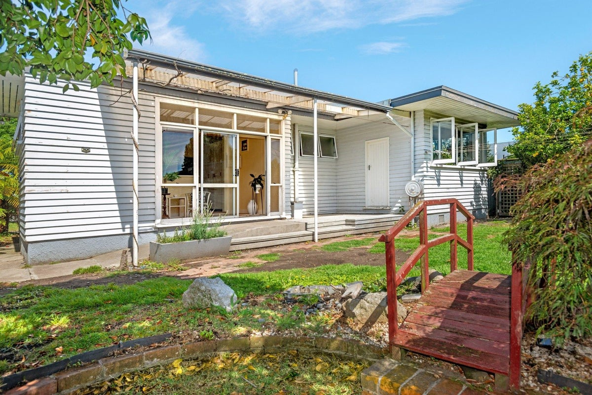 89 Ormond Road, Whataupoko, Gisborne - Carousel 1
