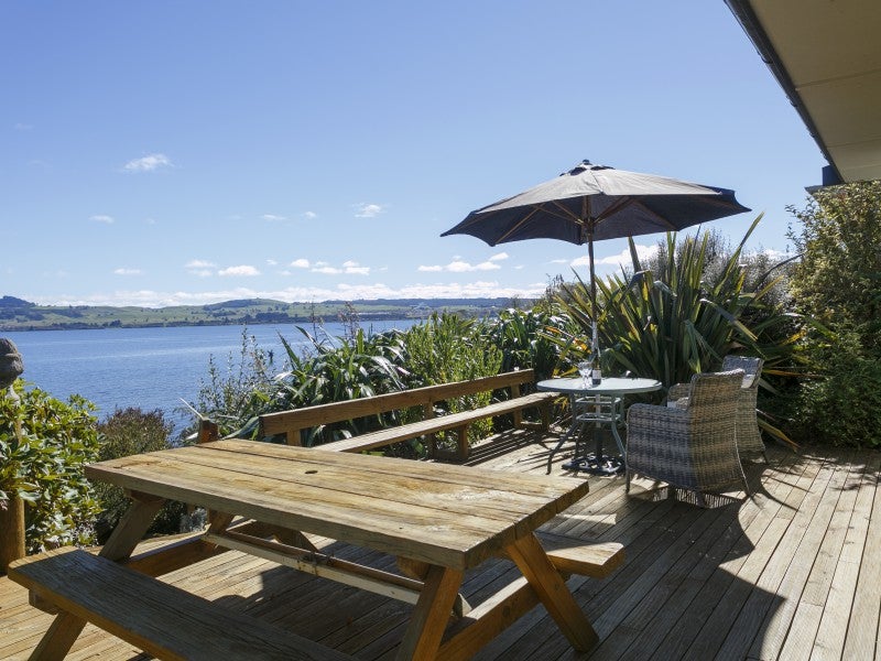 6 Oregon Drive, Rainbow Point, Taupo - Carousel 1