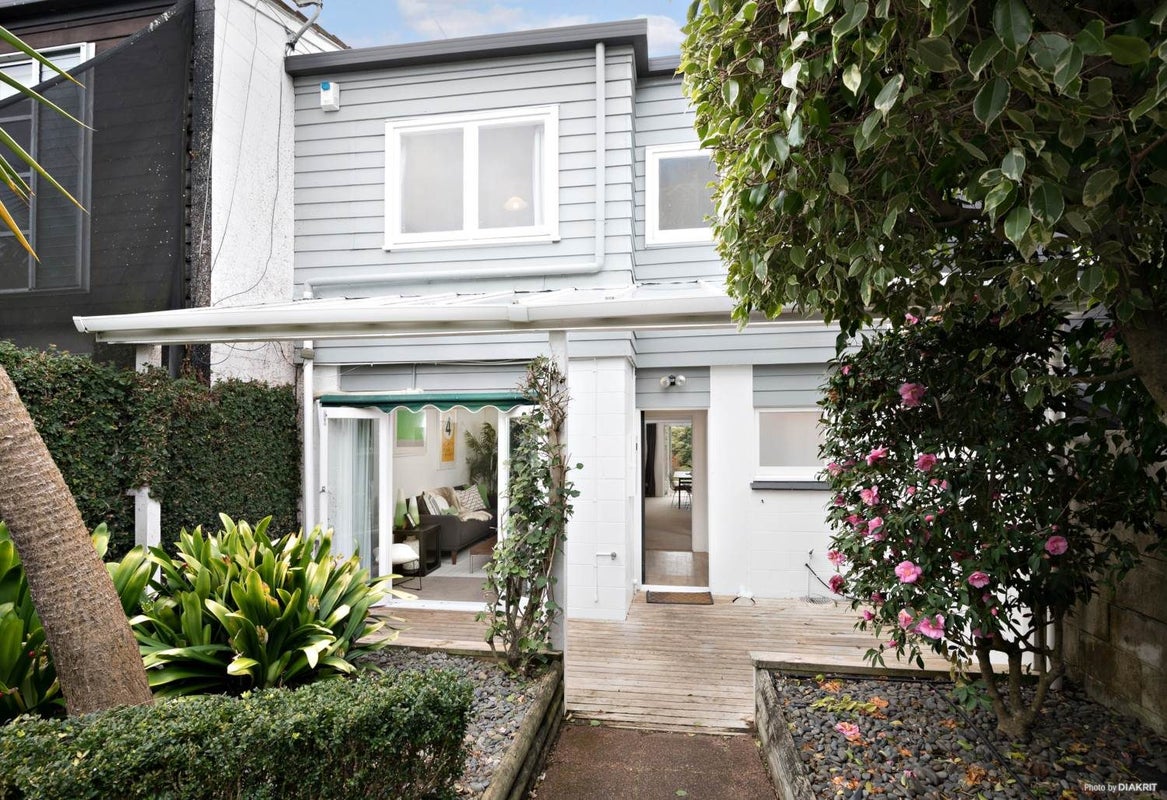 9 Grattan Place, Freemans Bay, Auckland - Carousel 1