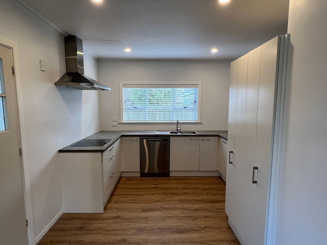 21 Leistrella Road, Hoon Hay, Christchurch - Carousel 1