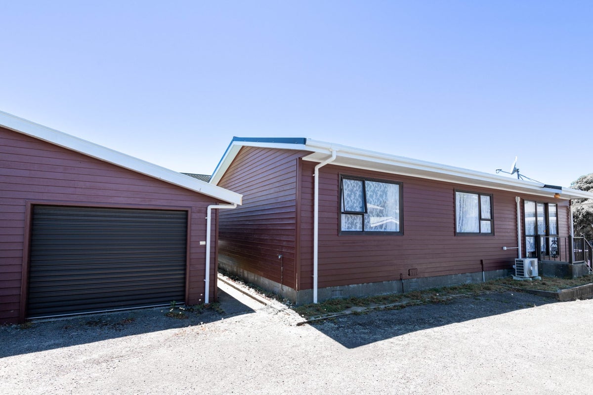 21 Trafalgar Street, Johnsonville, Wellington - Carousel 1