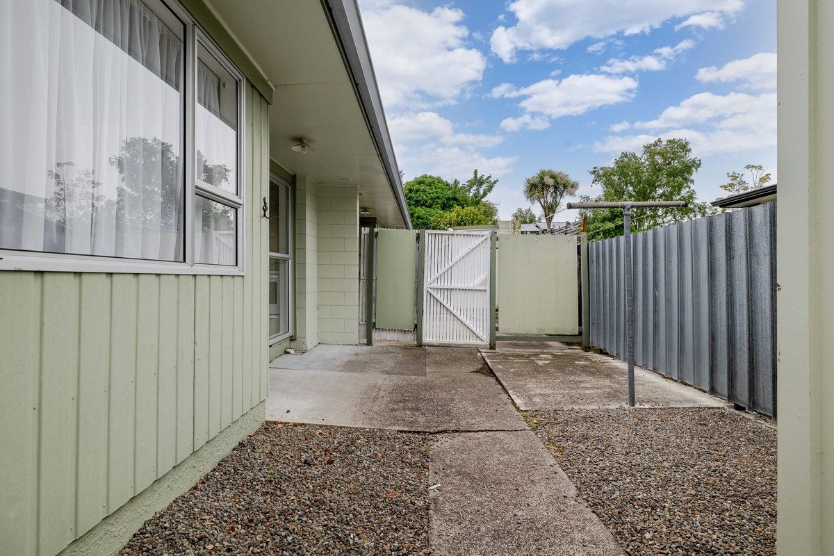 19B Churchill Avenue, Hokowhitu, Palmerston North - Carousel 23