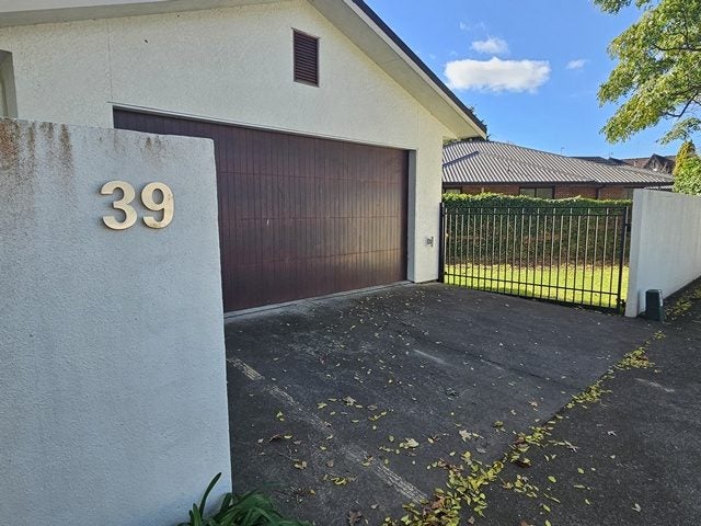 39 Ihaka Street, Hokowhitu, Palmerston North - Carousel 20
