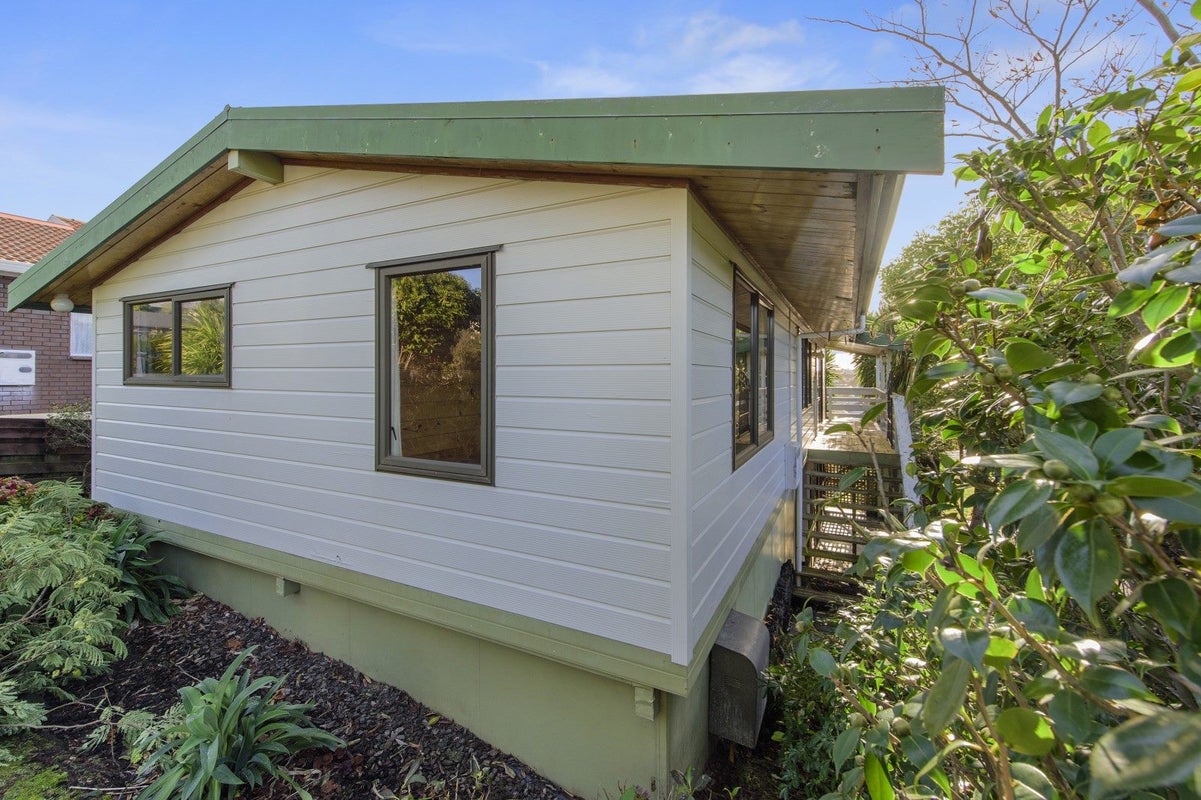 28 Velma Crescent, Nawton, Hamilton - Carousel 13
